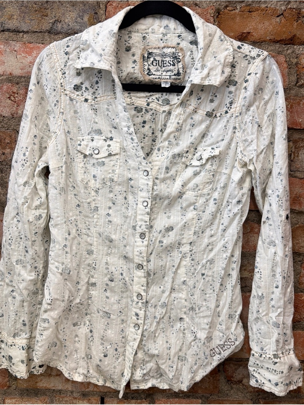 GUESS Y2k White Floral Snap-Front Shirt